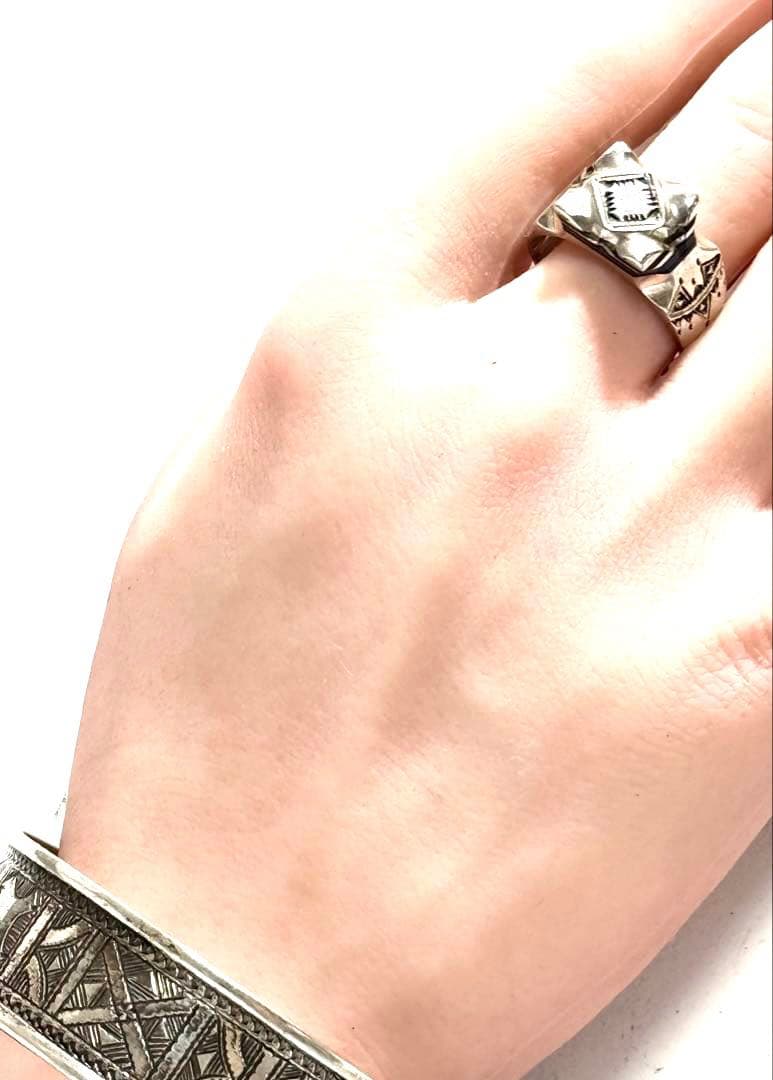 トゥアレグ族　ハンドメイド　さシルバーリング