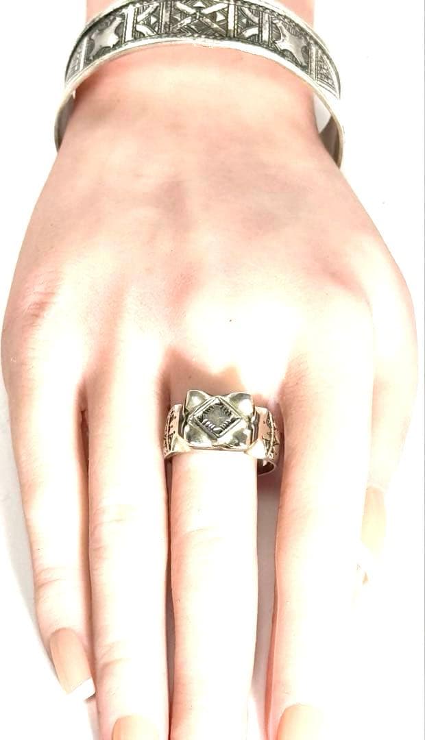 トゥアレグ族　ハンドメイド　さシルバーリング