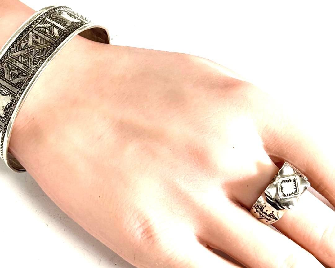 トゥアレグ族　ハンドメイド　さシルバーリング