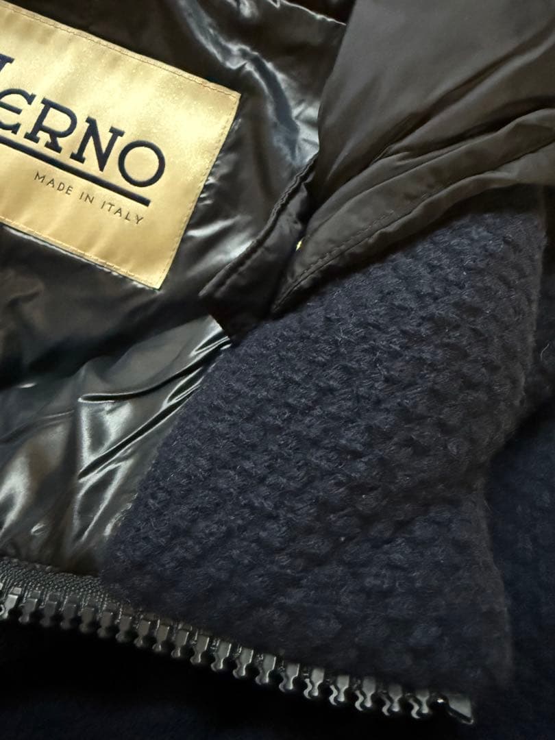 【HERNO】　ヘルノ　ダウンコート　切替ダウン　42 ネイビー
