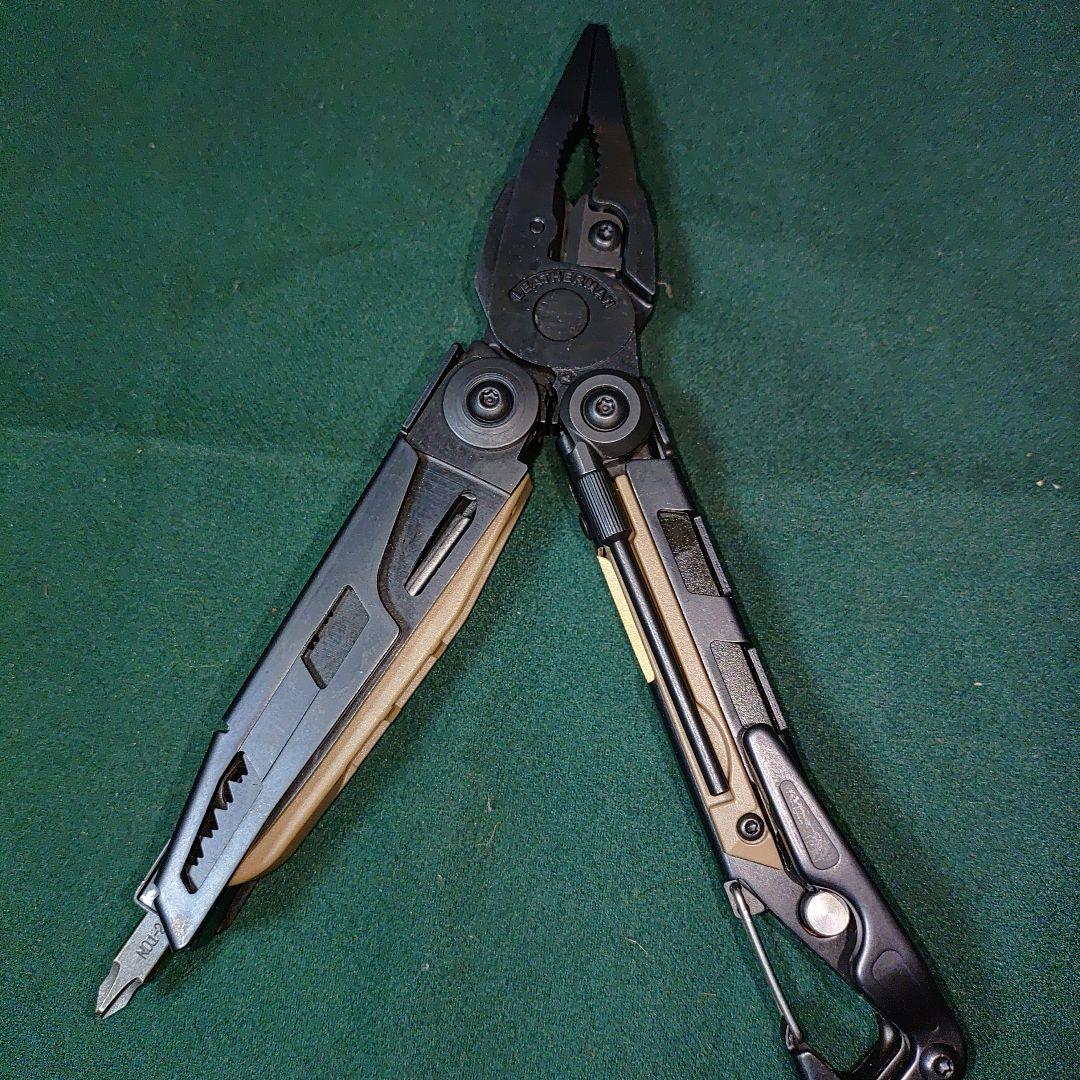 未使用 LEATHERMAN MUT マルチツール ブラック/タン