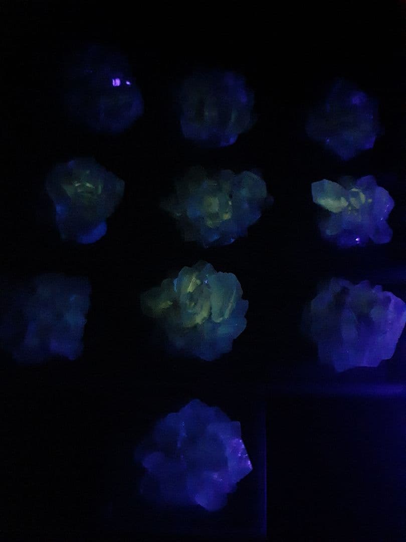 ジプサム　燐光　鉱物セット 個数を確認下さい。個数に応じて、値段が変動します。