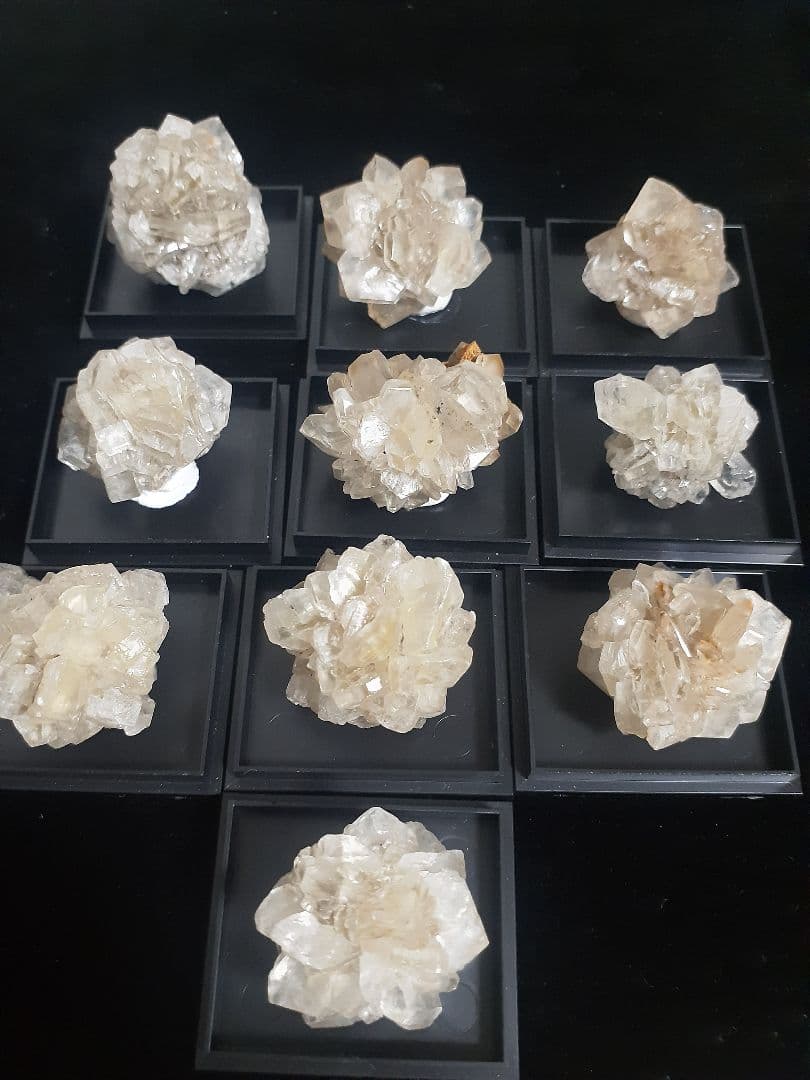 ジプサム　燐光　鉱物セット 個数を確認下さい。個数に応じて、値段が変動します。