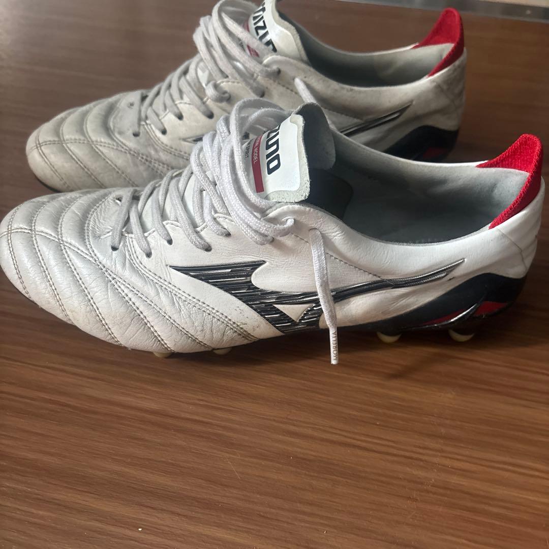 Mizuno プロフェッショナル サッカーシューズ ホワイト/レッド