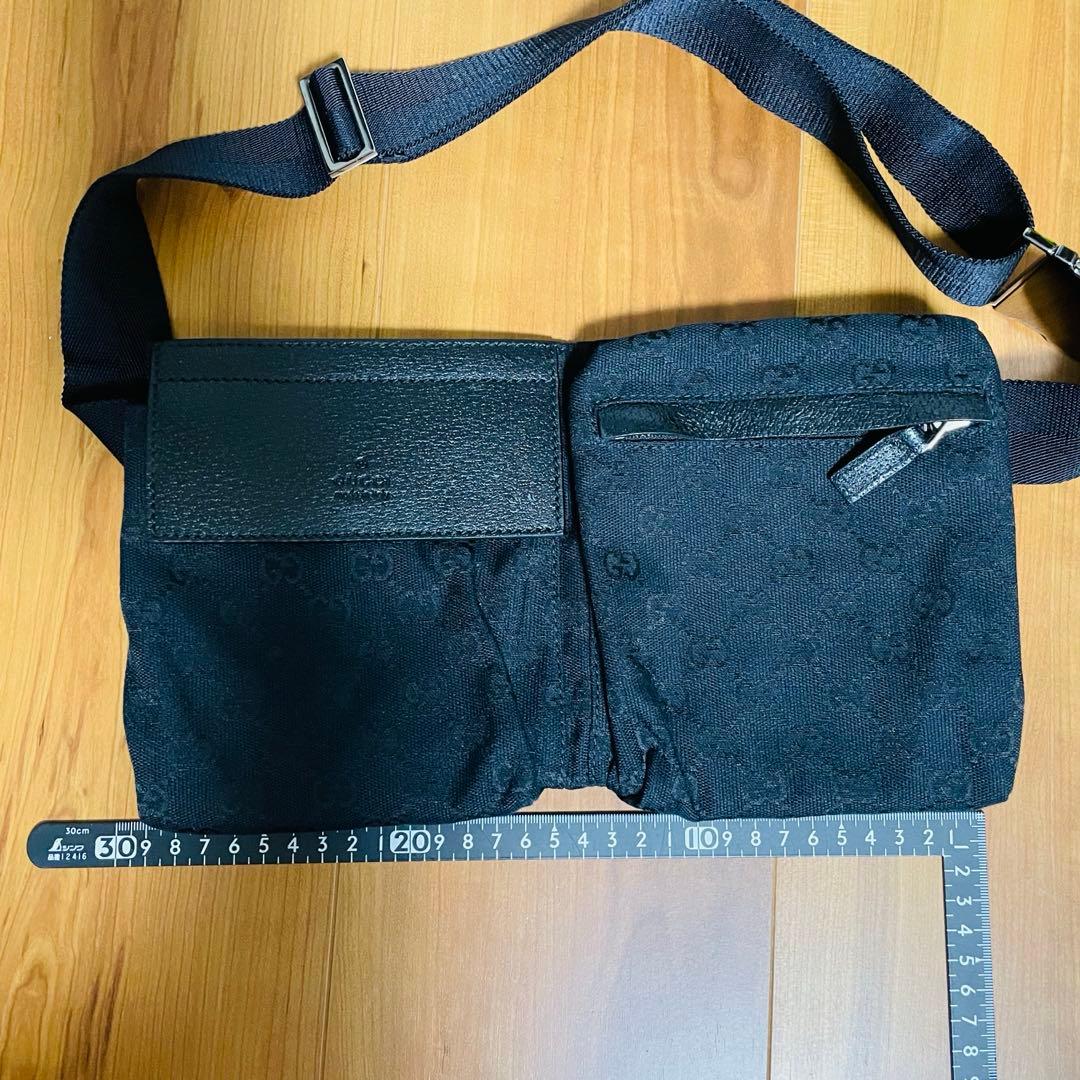GUCCI ウエストバック　ブラック