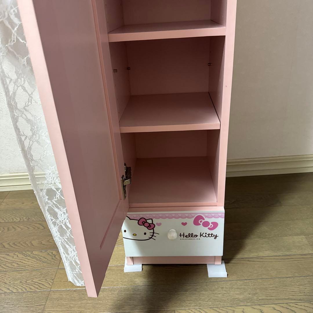 ハローキティ キティちゃん　レース付き　ミラー付きピンク棚