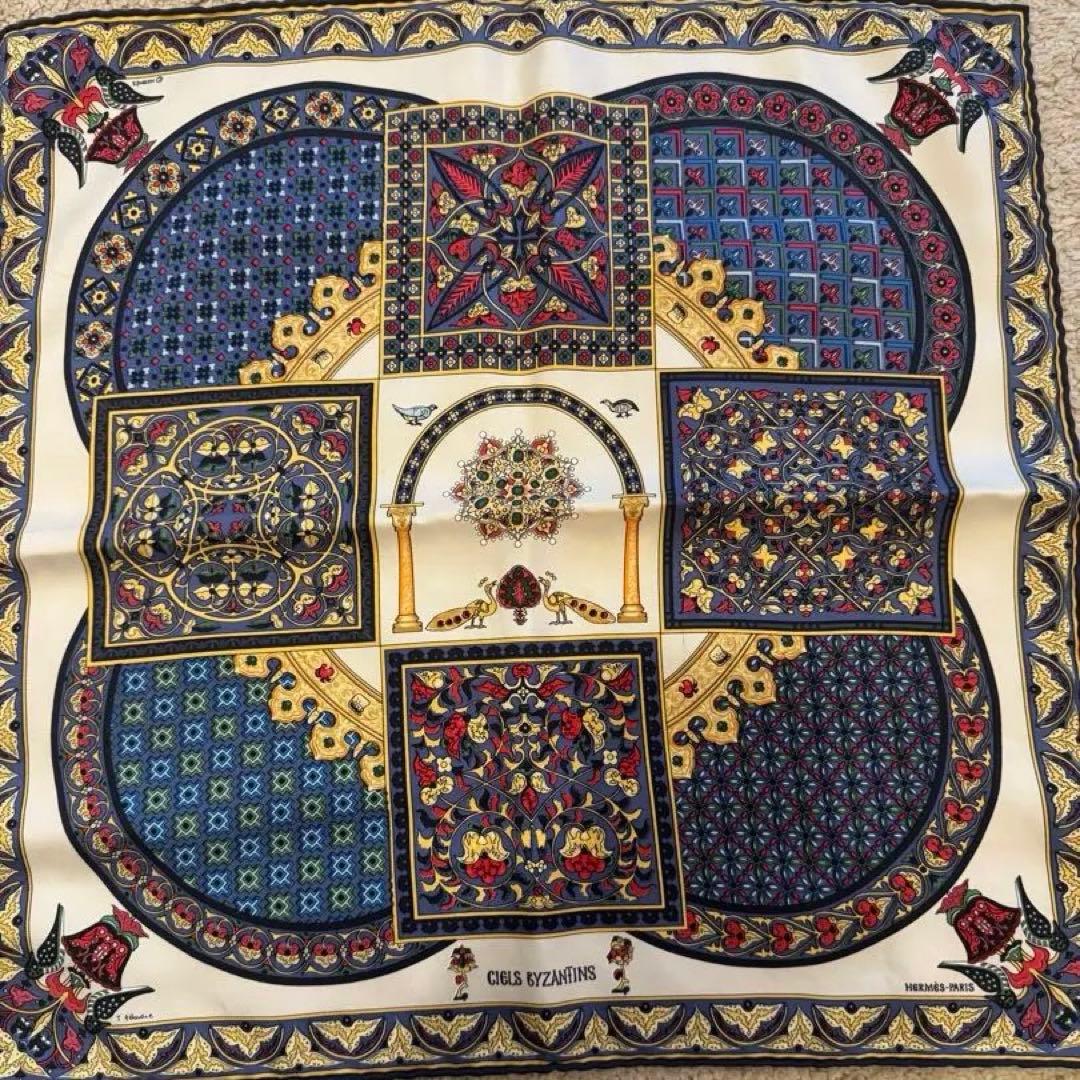 HERMÈS ビザンティンデザイン シルクスカーフ