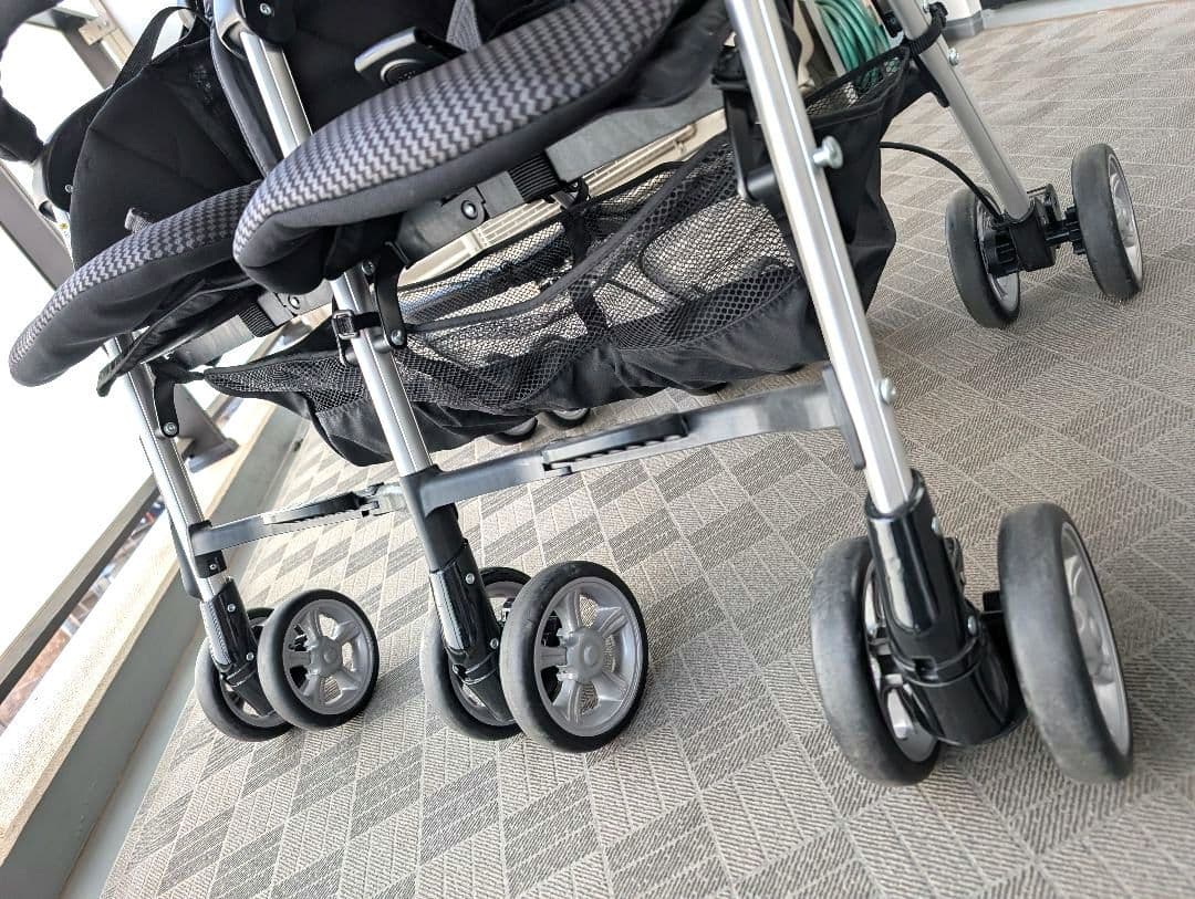 【匿名送料込・直引取１万】コンビ　ツインスピン　二人乗り　双子　ベビーカー