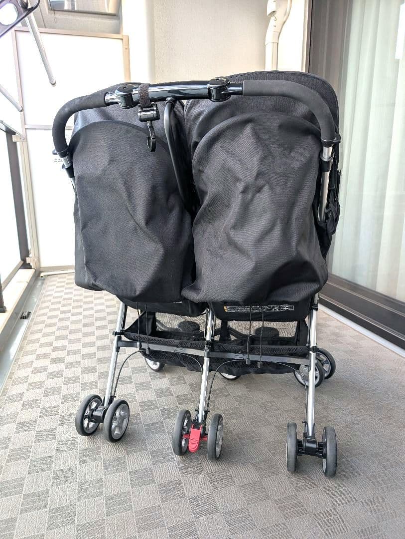 【匿名送料込・直引取１万】コンビ　ツインスピン　二人乗り　双子　ベビーカー