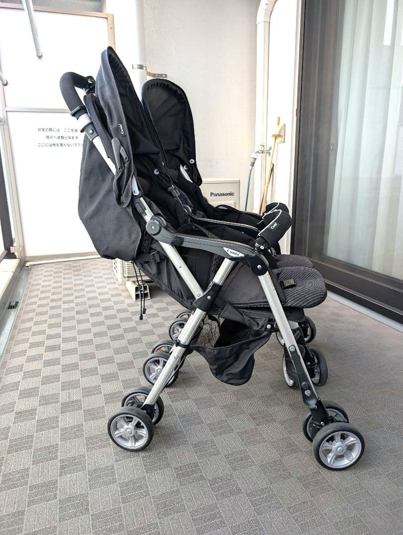 【匿名送料込・直引取１万】コンビ　ツインスピン　二人乗り　双子　ベビーカー