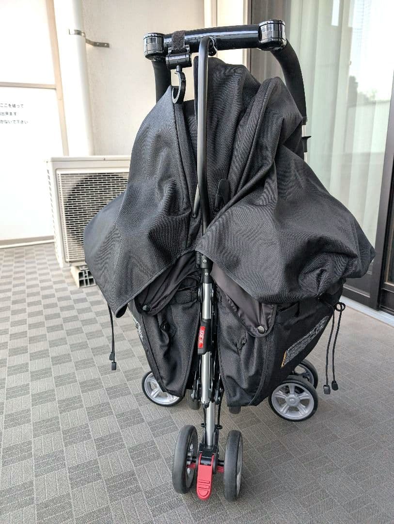 【匿名送料込・直引取１万】コンビ　ツインスピン　二人乗り　双子　ベビーカー