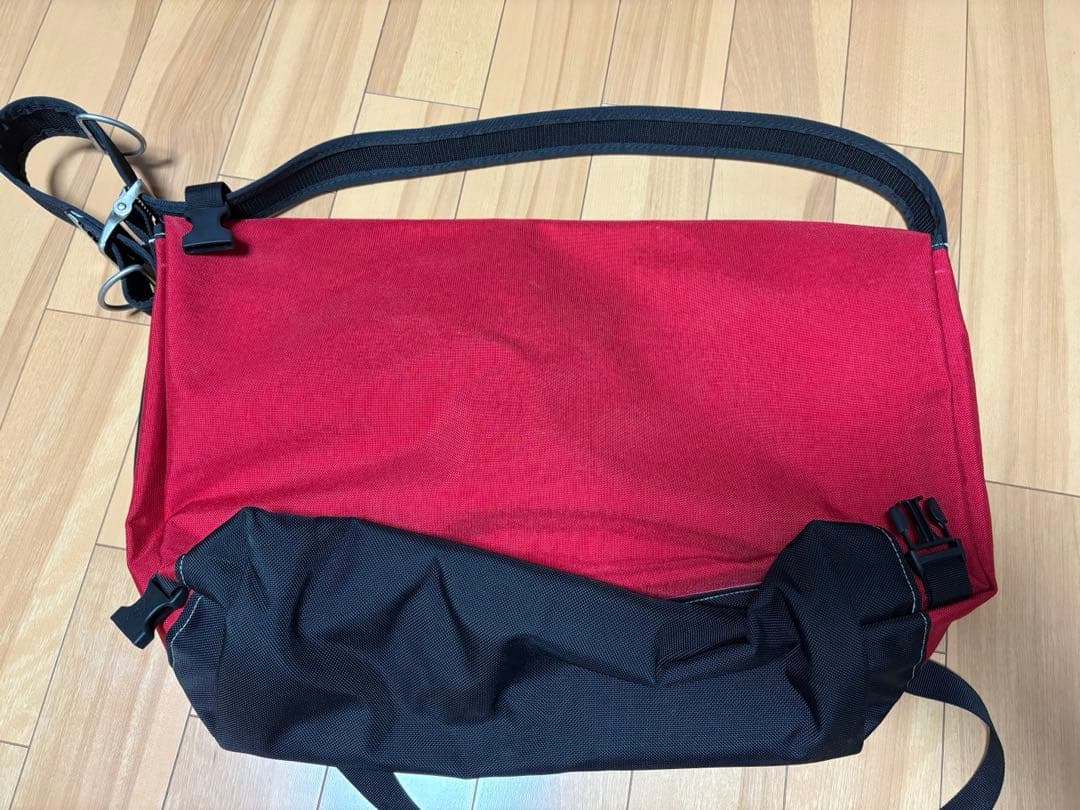 reload リロード　メッセンジャーバッグ　レッド　イエロー