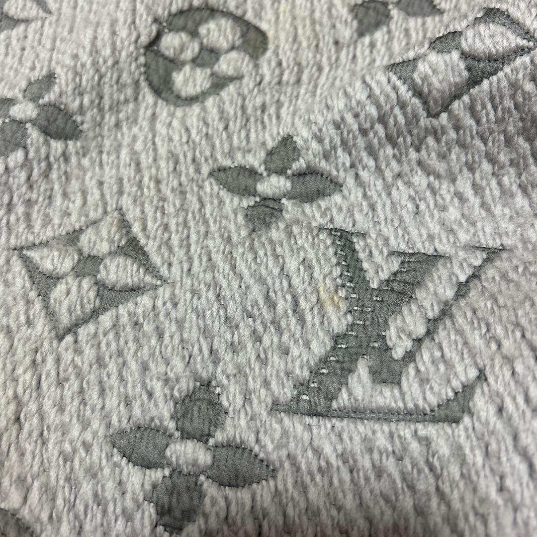 ルイヴィトン　エシャルプ ロゴマニア マフラー　ライトグレー