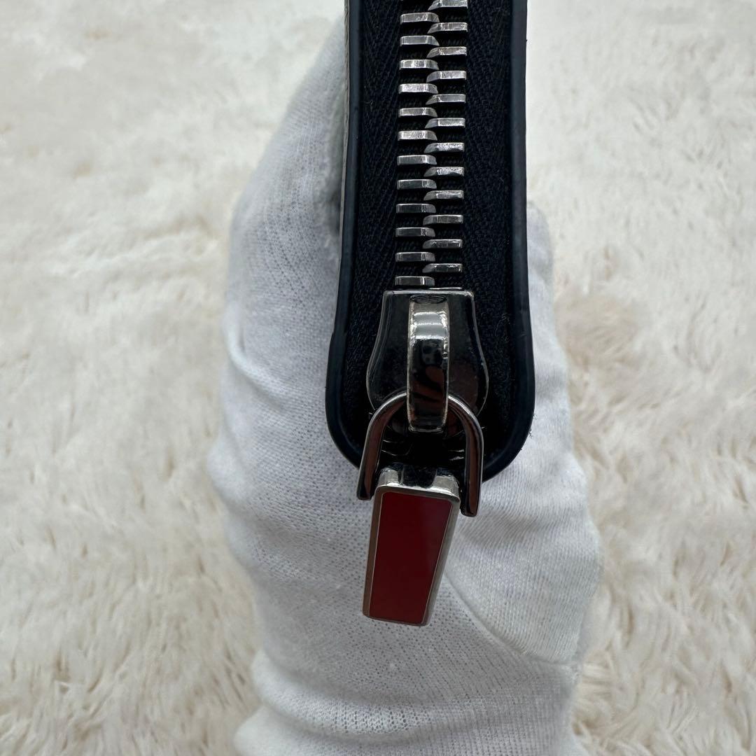 ✨美品✨ルブダン　長財布　ラウンドジップ　ラバーソール　デカロゴ　レザー　黒　赤