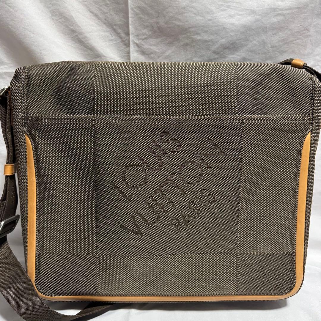 A4 ルイヴィトン　メッセンジャーバッグ　メサジュ　ダミエ　ジュアン