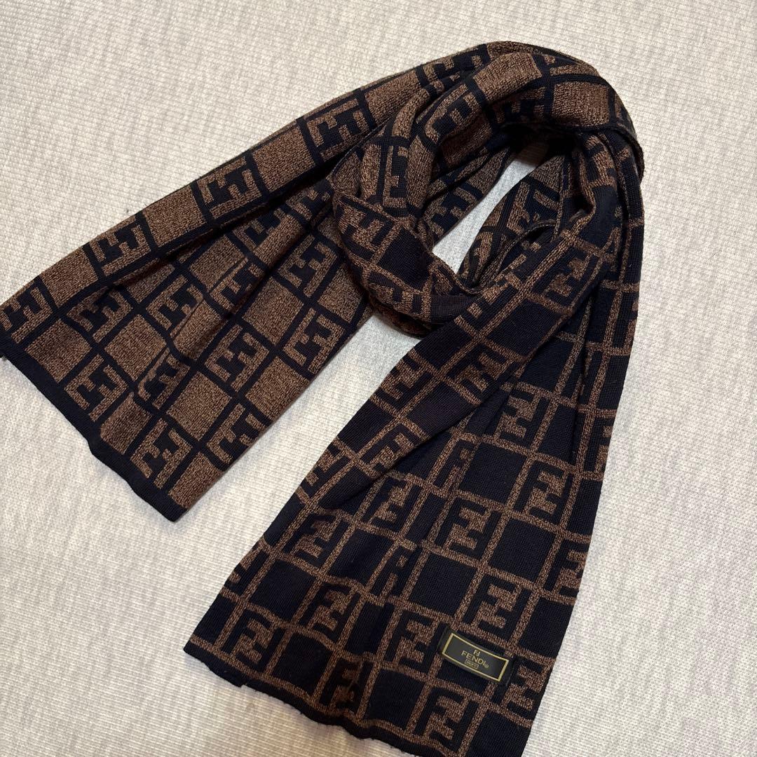 FENDI★リバーシブルマフラー★フェンディ ￼ズッカ柄ストール★黒×茶