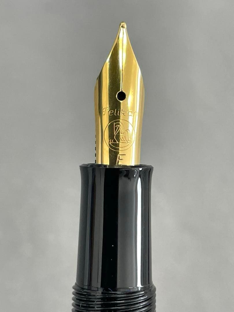 【未使用】 Pelikan ペリカン 万年筆 M200 ブラック　雛二羽