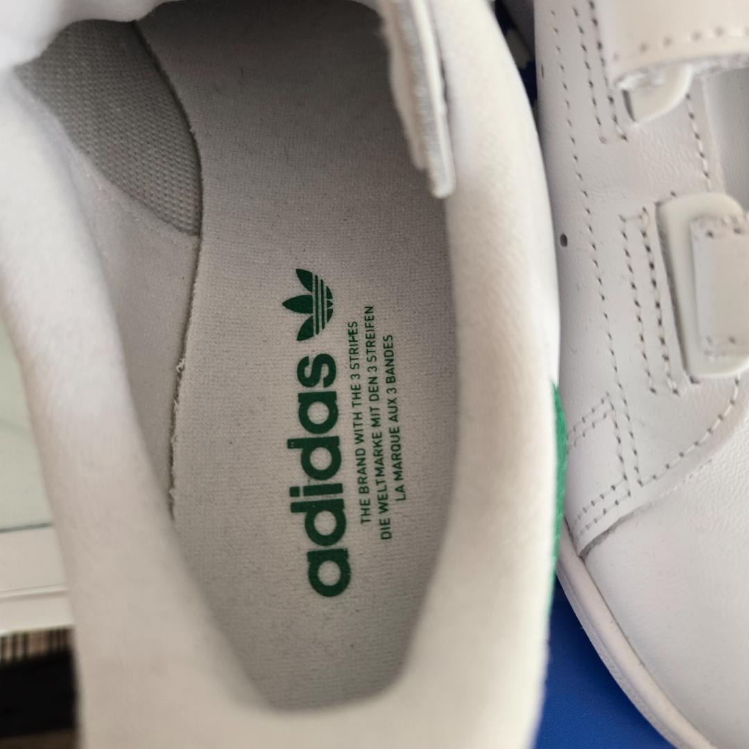 adidas Stan Smith ベルクロ スニーカー ホワイト/グリーン
