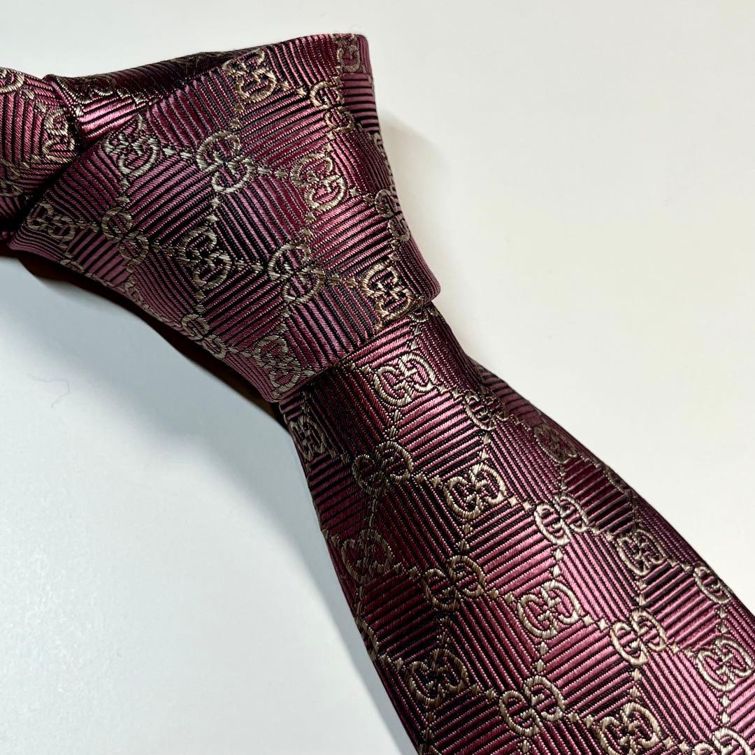 名作✨極美品✨GUCCI グッチ ネクタイ 高級シルク　GG柄　光沢感