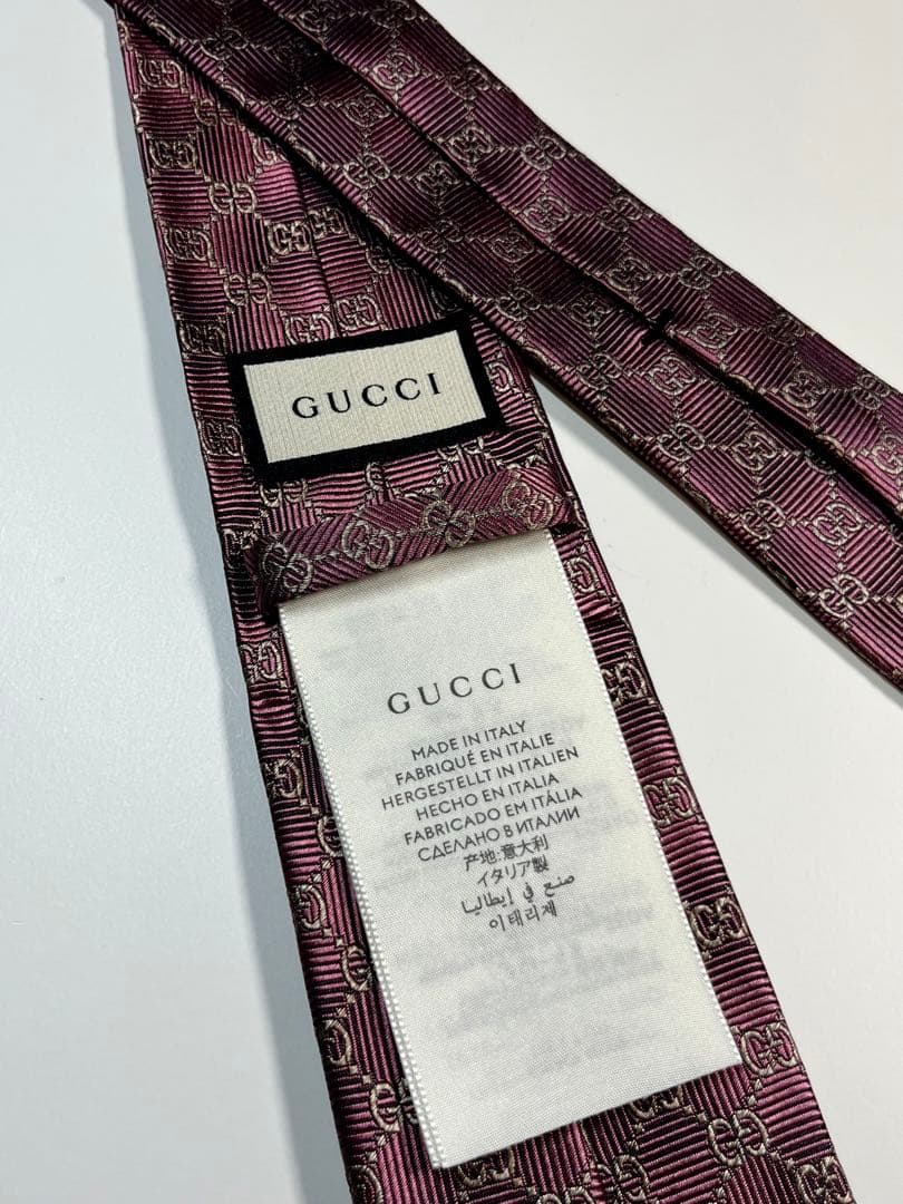 名作✨極美品✨GUCCI グッチ ネクタイ 高級シルク　GG柄　光沢感