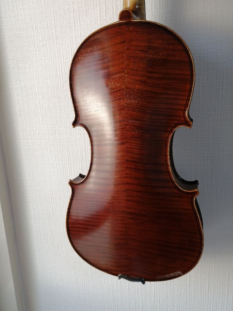 オールドフレンチ　ヴァイオリン　(An old French violin)