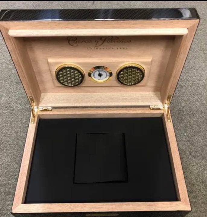 ⭐️新品未使用⭐️CUERVO Y SOBRINOS プレミアムシガー用ヒュミドール