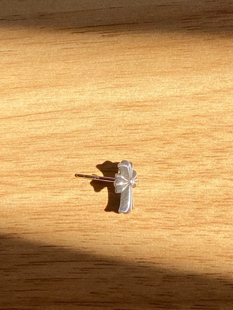 クロムハーツ スタッドピアス STUD CH CROSS 2 FAT