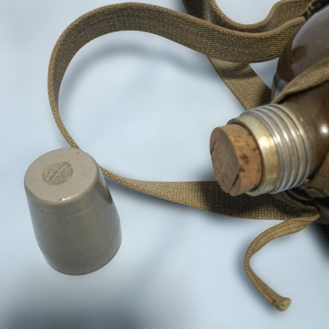 日本陸軍将校用水筒（実物)