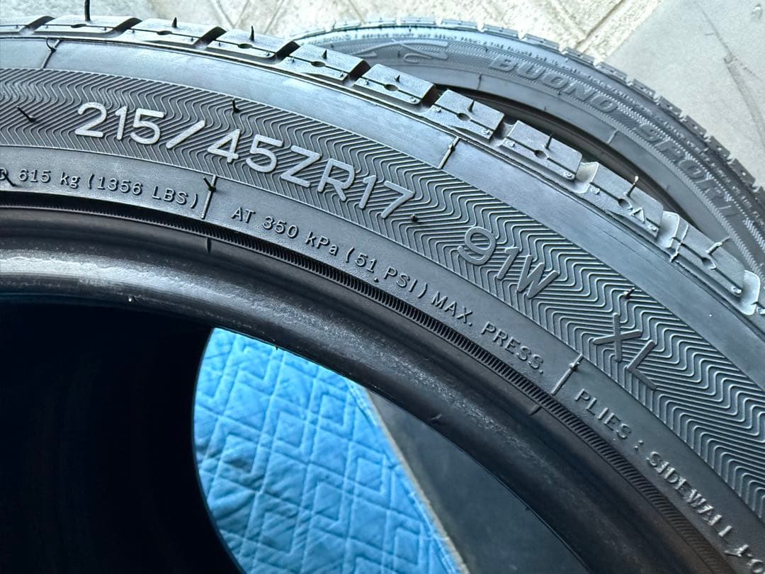 美品！！2024年製　215/45/17 ほぼ新品！！