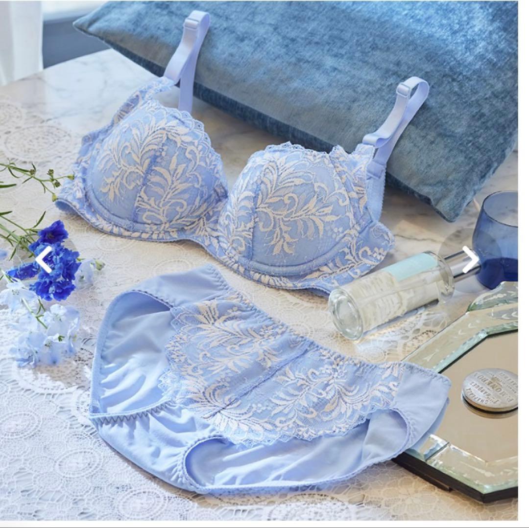 【新品未使用】MARUCOデコルテふんわりブラジャーショーツセット ライトブルー