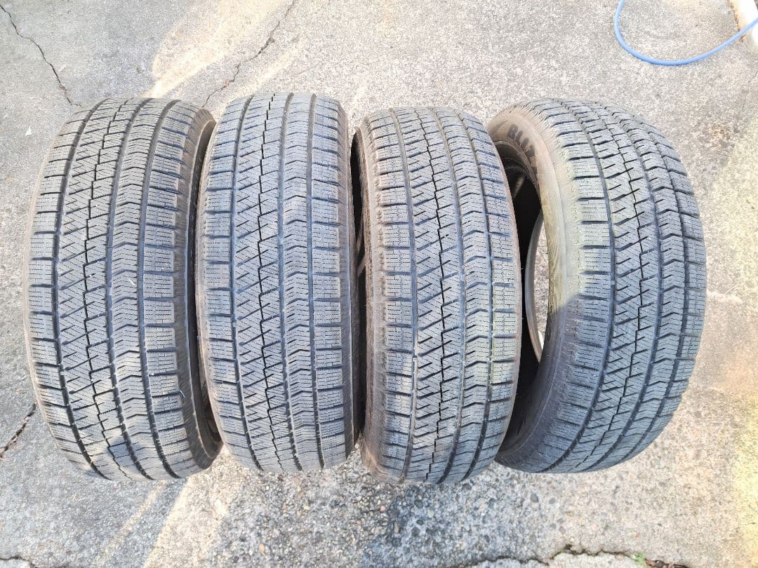 バリ山！205/60R16×4絶対人気ブリヂストンブリザックVRX！送料￥900