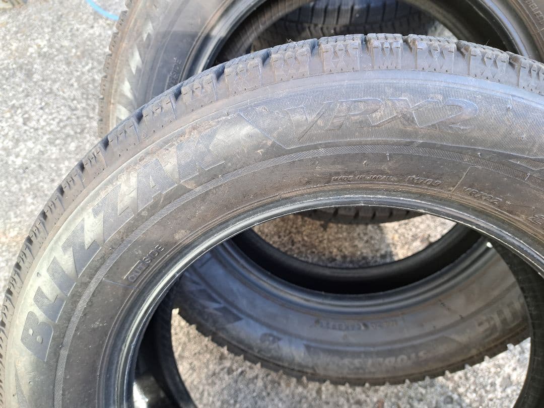 バリ山！205/60R16×4絶対人気ブリヂストンブリザックVRX！送料￥900