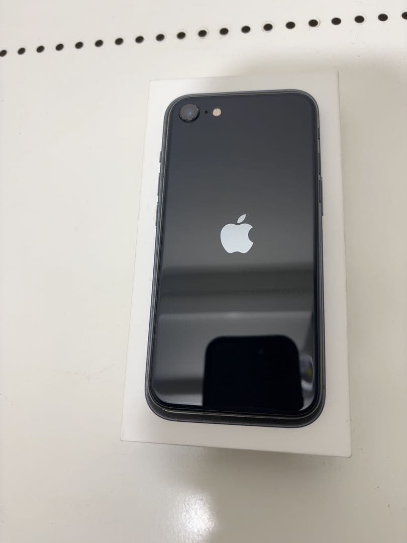 早い者勝ち　[SIMフリー]Apple iPhone 64GB