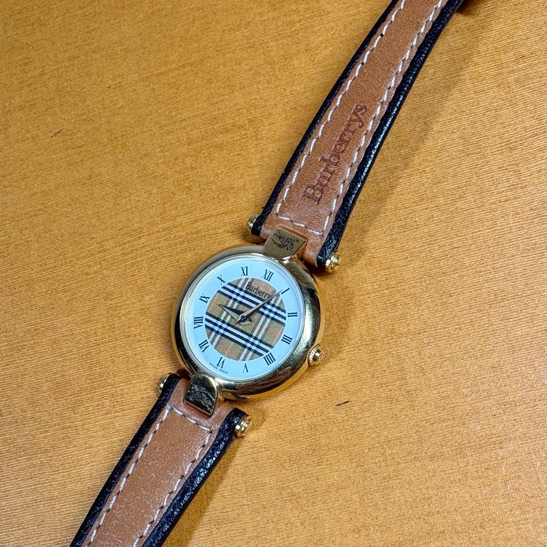 Burberry バーバリー ノバチェック　レディース腕時計 ホワイト文字盤