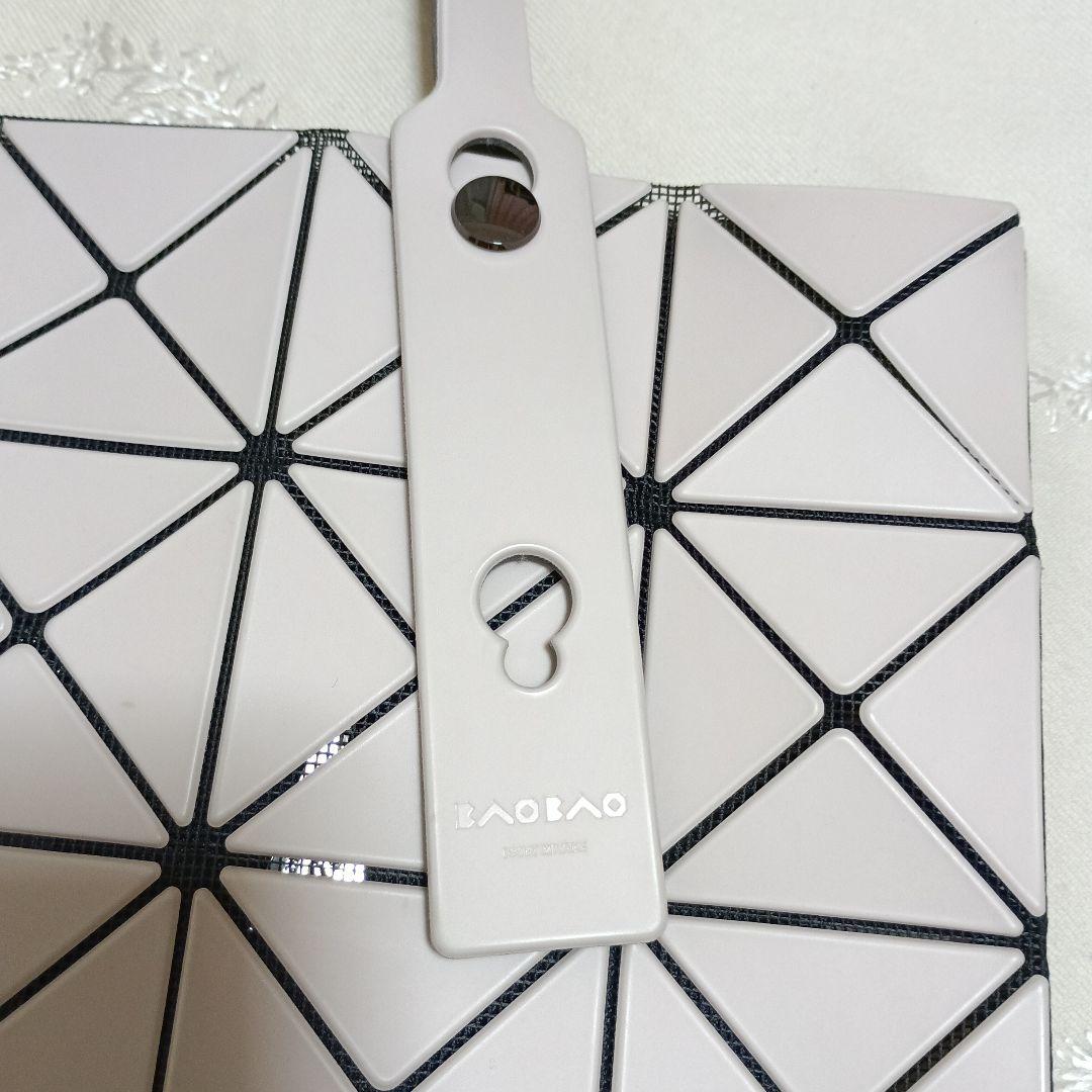 ISSEY MIYAKE　BAOBAO 　淡いアイボリー　トートバッグ
