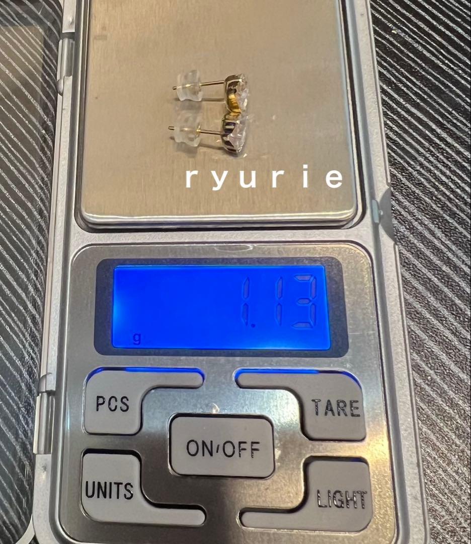 18金レディースピアス MOISSANITE HEART