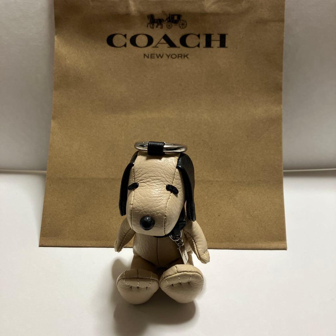 コーチ　スヌーピー チャーム　キーホルダー　新品未使用品