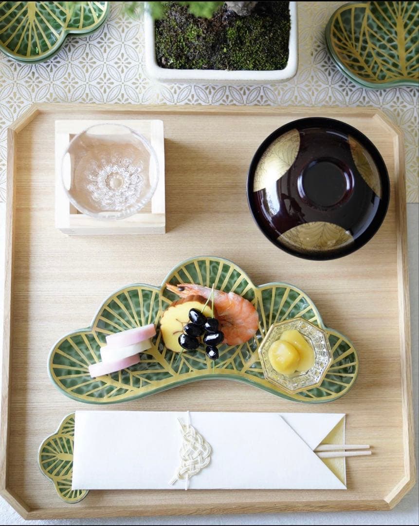 有田焼　幸楽窯　錦茶緑金松葉形前菜皿　銘々皿4点セット