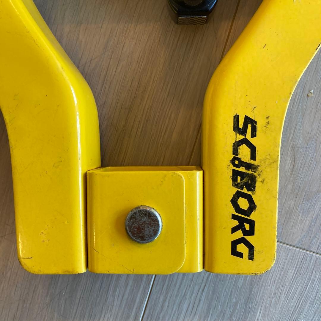 【定価16,280円】タイヤロック SCIBORG SUV用イエロー。キー2個