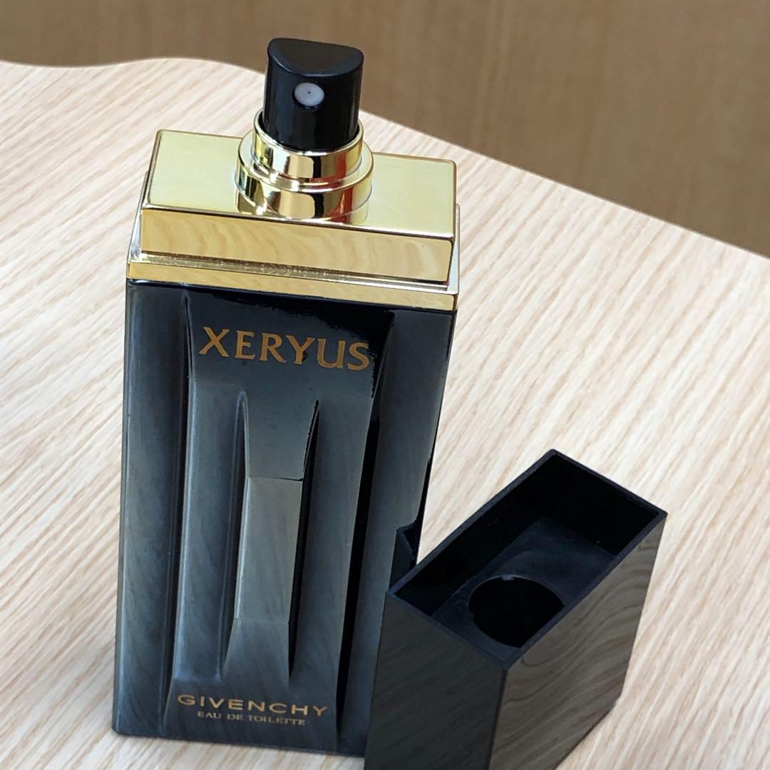 □ジバンシイ　キセリュズ　オードトワレ　100ml　残 約9割