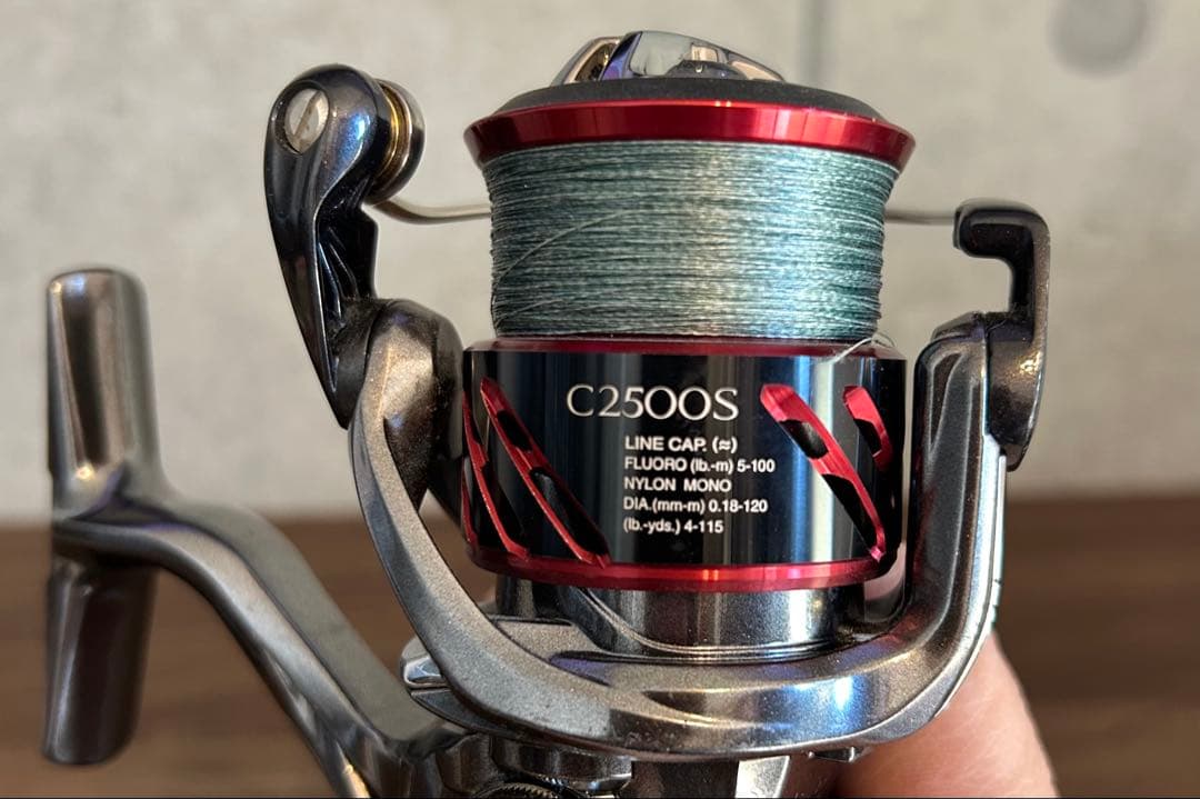 SHIMANO STRADIC CI4+ C2500S スピニングリール