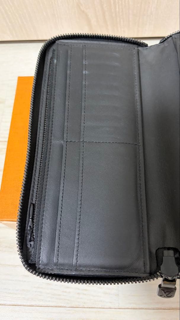 ルイヴィトン　長財布（黒）　モノグラム