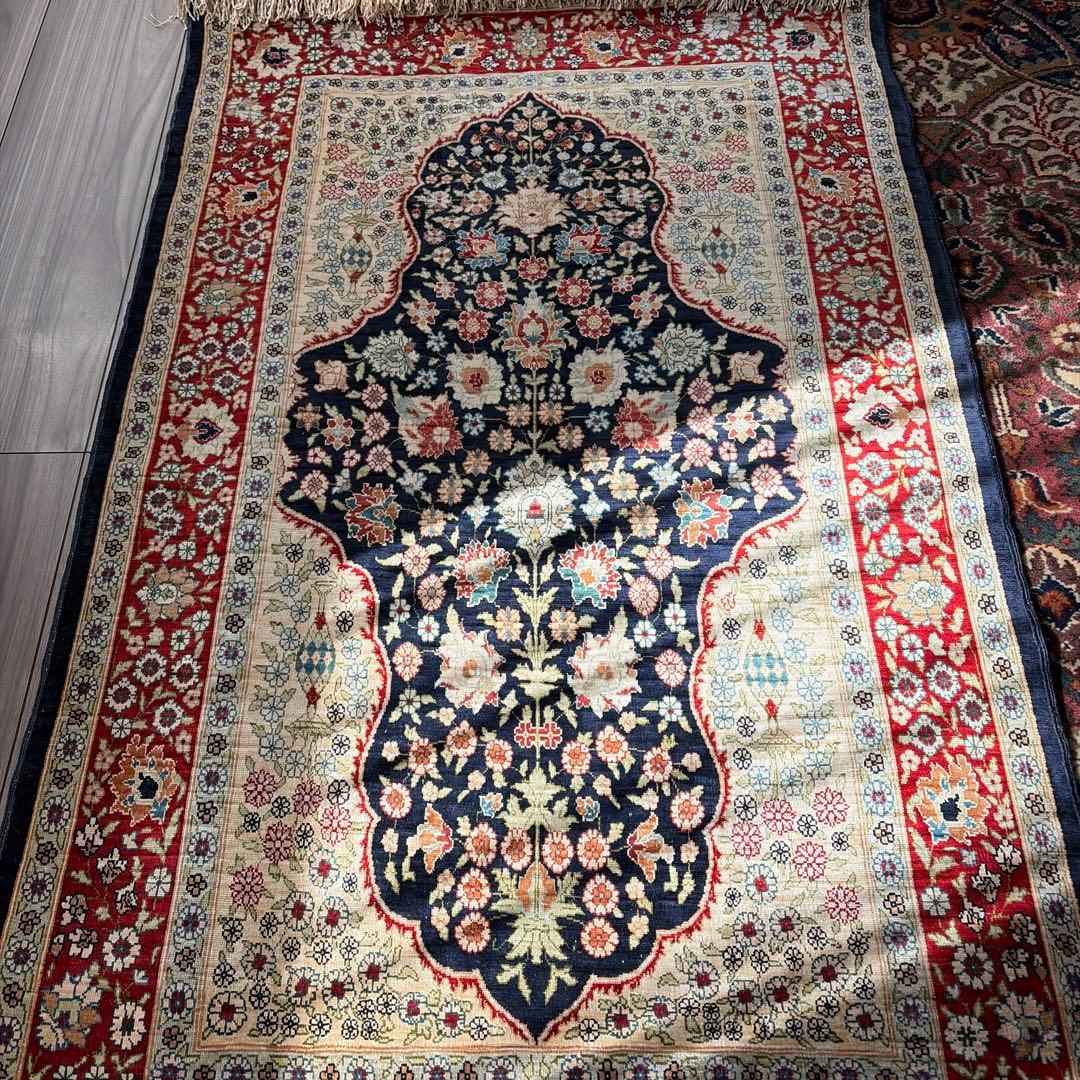 ヘレケ（Hereke）産　シルク製　未使用品　約115cm×70cm