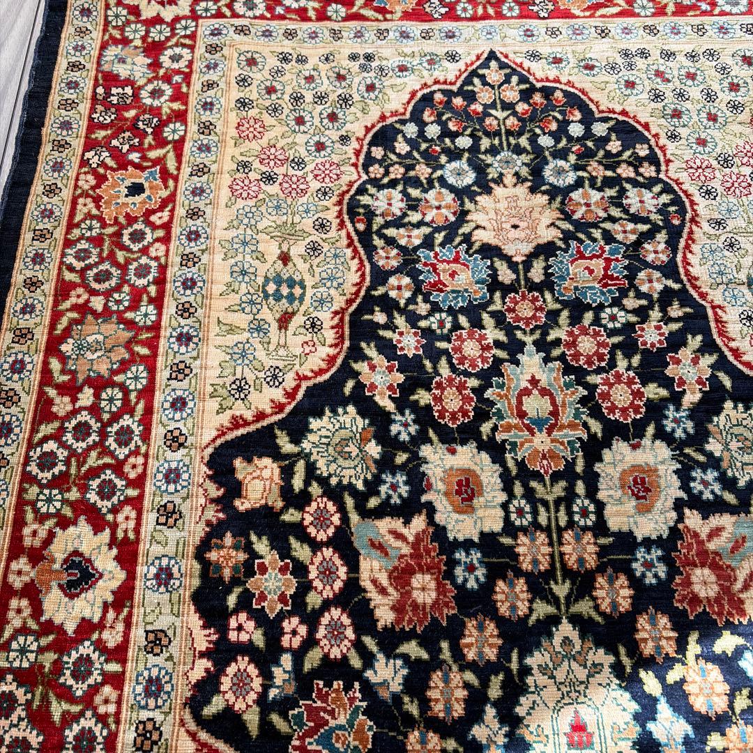 ヘレケ（Hereke）産　シルク製　未使用品　約115cm×70cm