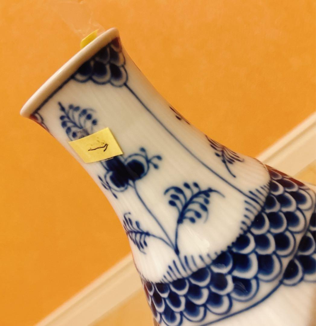 【 】陶磁器 花瓶 白と青の絵柄