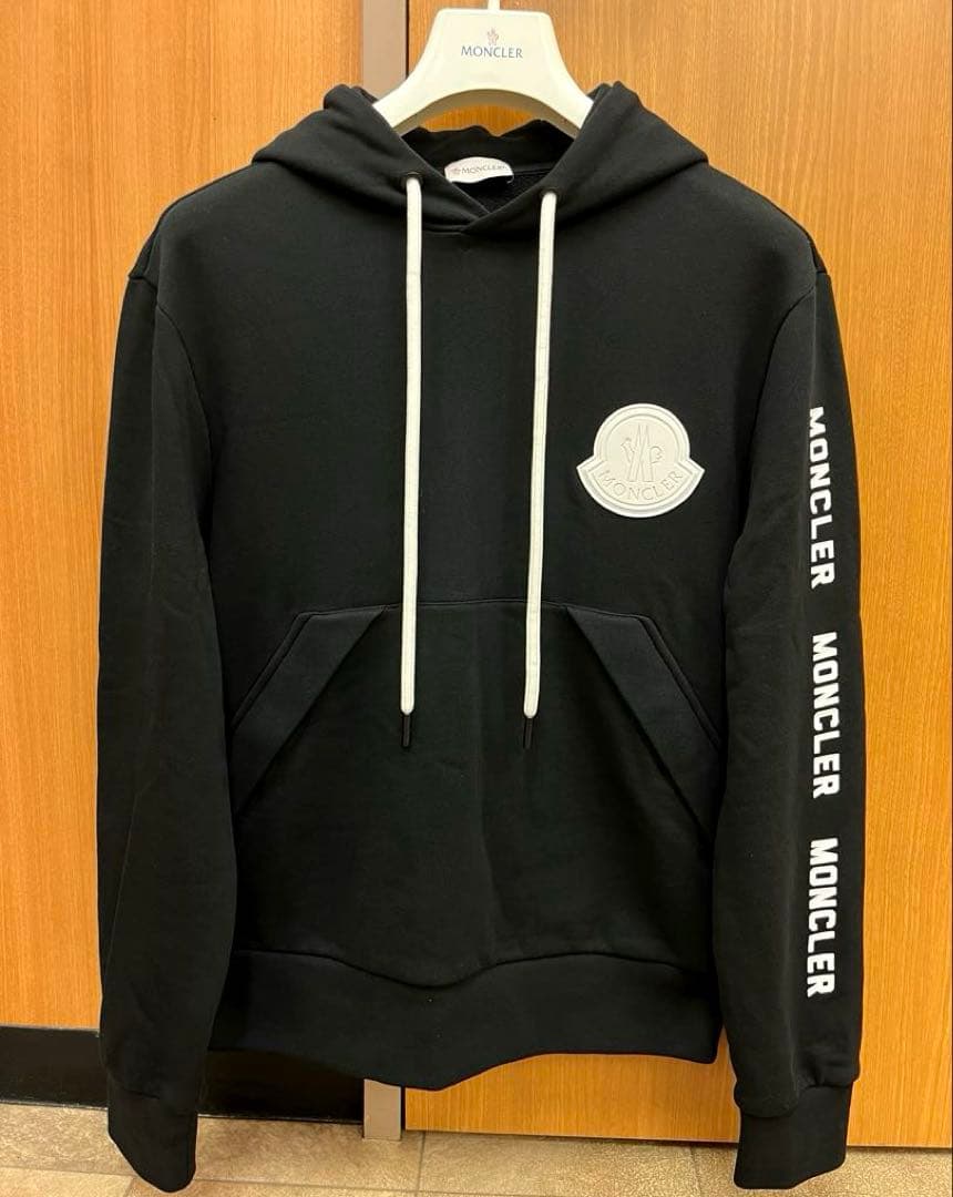 【セットアップ】MONCLER ブラック パーカー Sサイズ