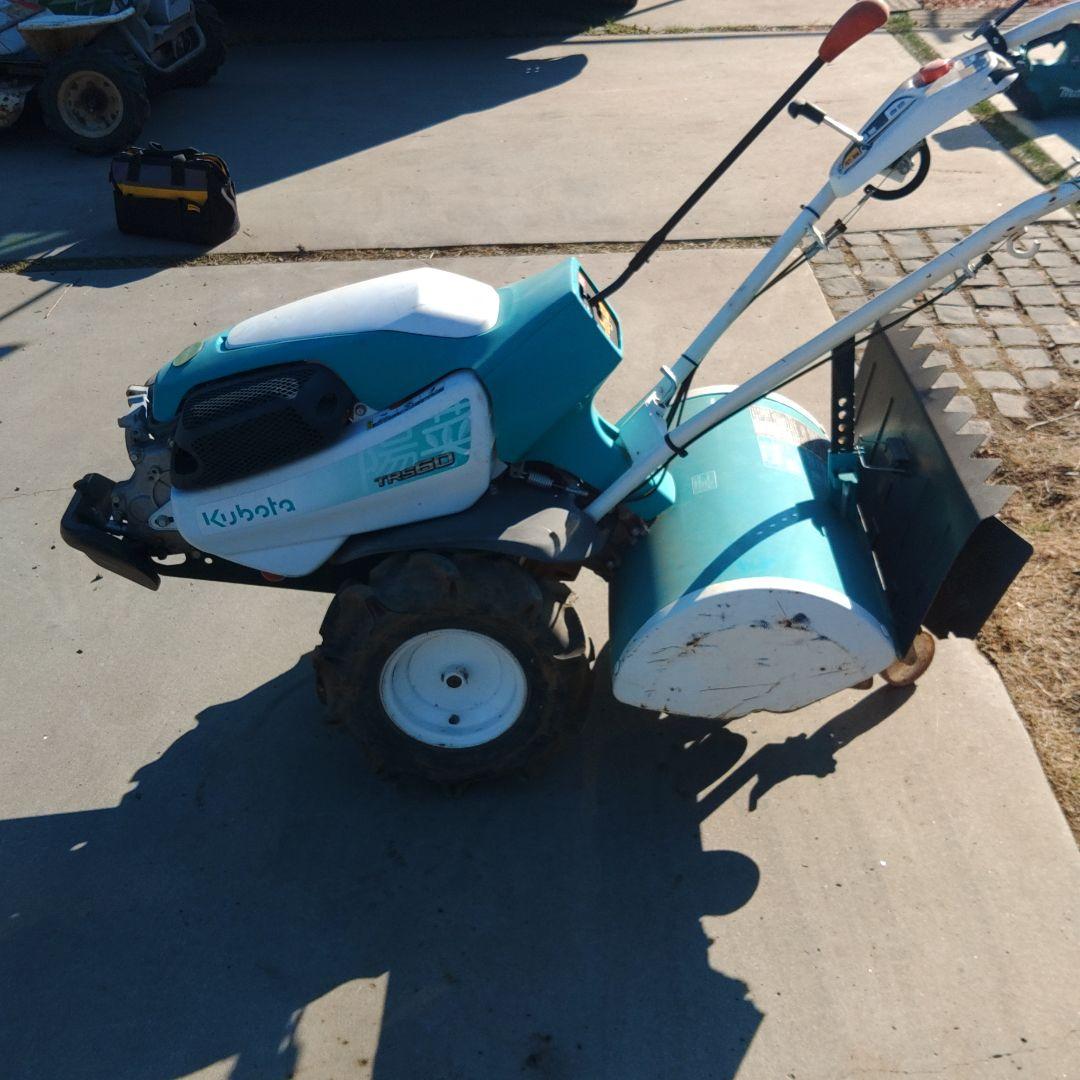 週末限定　Kubota 耕運機 トラクター 青　TRS60