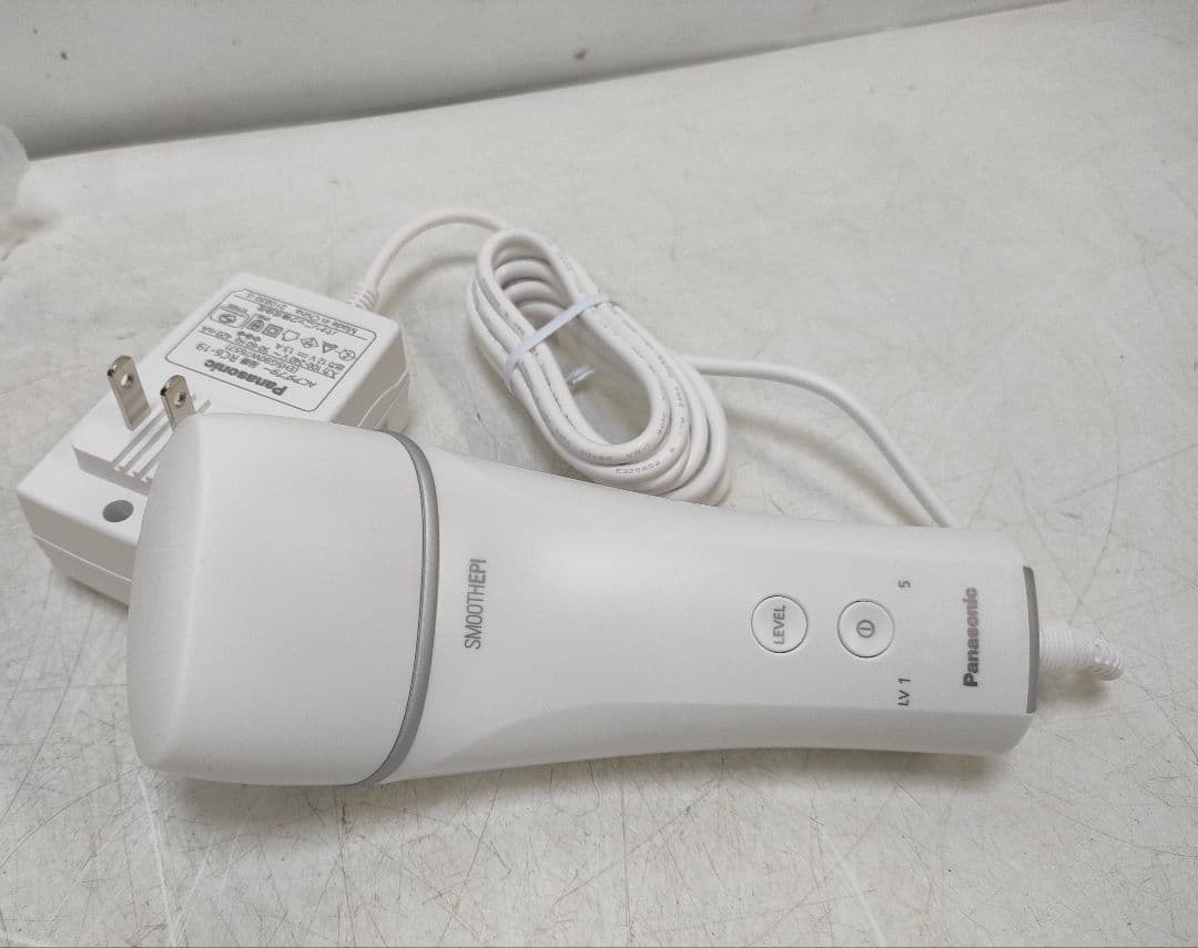 美品☆Panasonic スムースエピ ES-WH7A-W