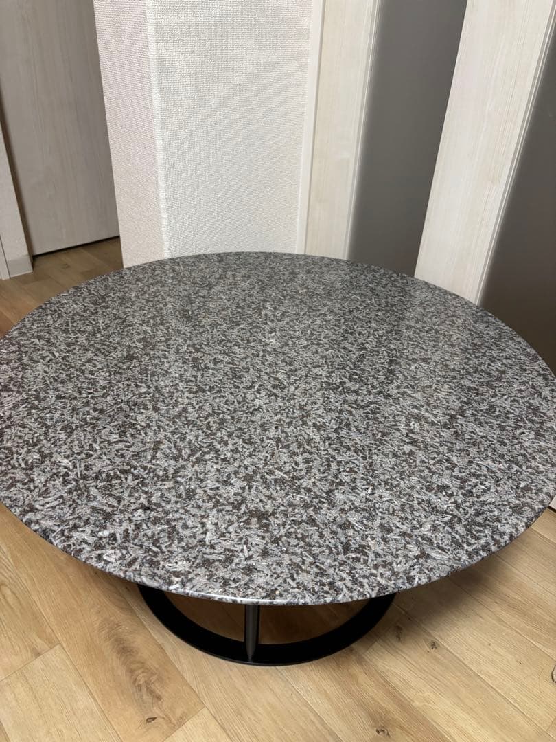 arflex UVIサイドテーブル　シェニートモンチーク