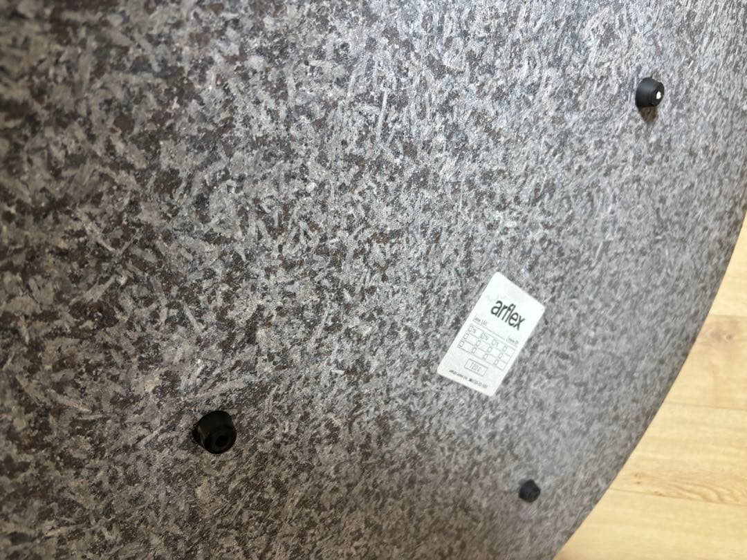 arflex UVIサイドテーブル　シェニートモンチーク